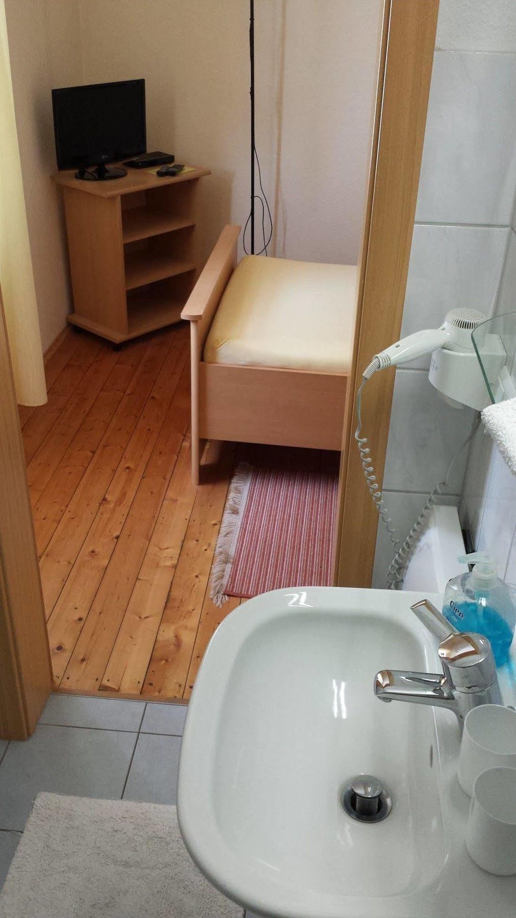 Hotel Kalimera Heddesheim Luaran gambar